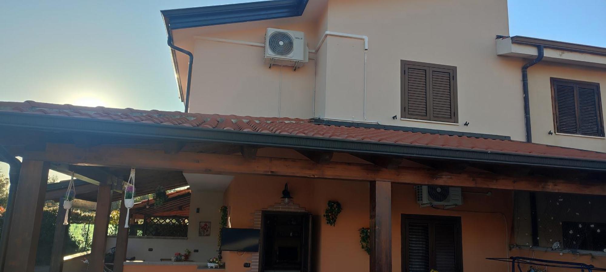 Villetta Aurora Villaggio Porto Ada A 2 Passi Dal Mare ピッツォ エクステリア 写真