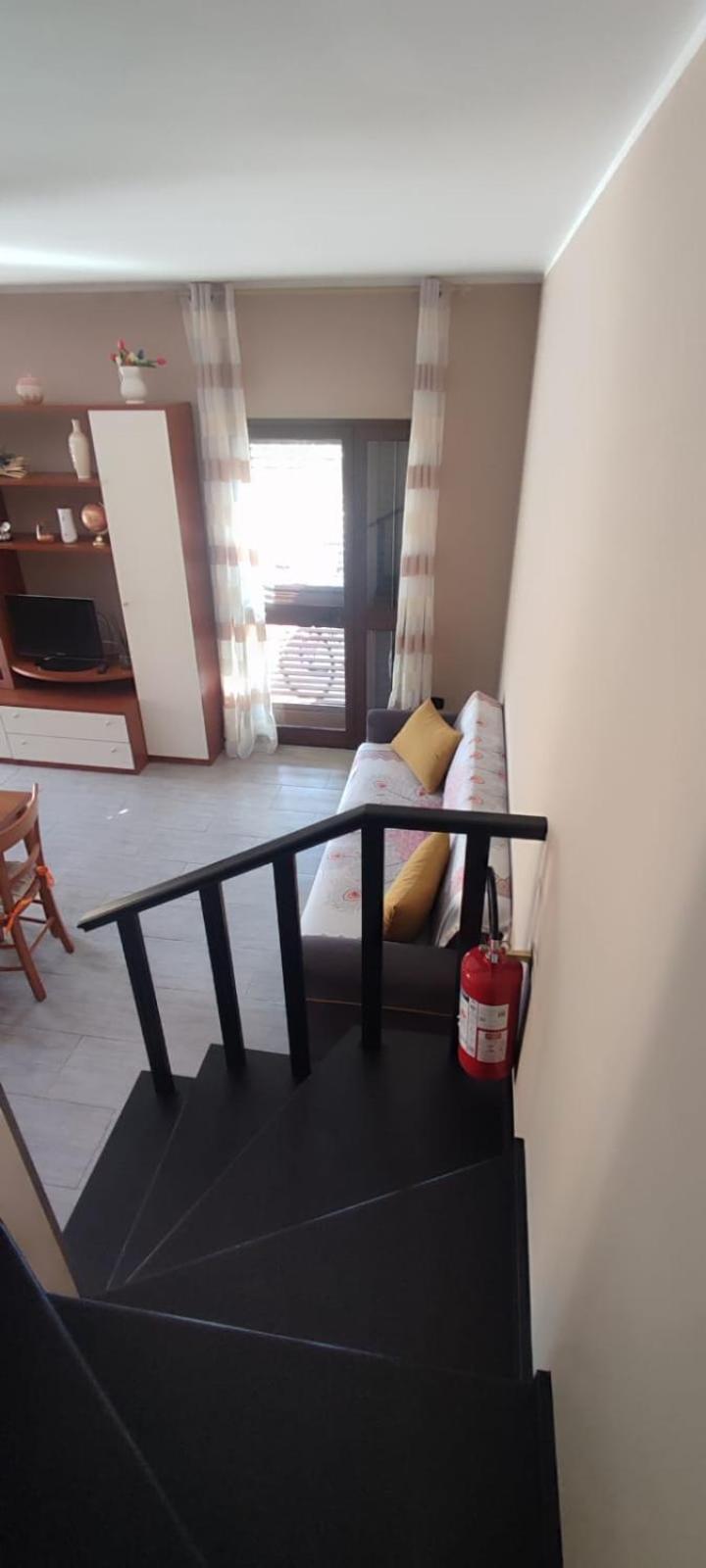 Villetta Aurora Villaggio Porto Ada A 2 Passi Dal Mare ピッツォ エクステリア 写真