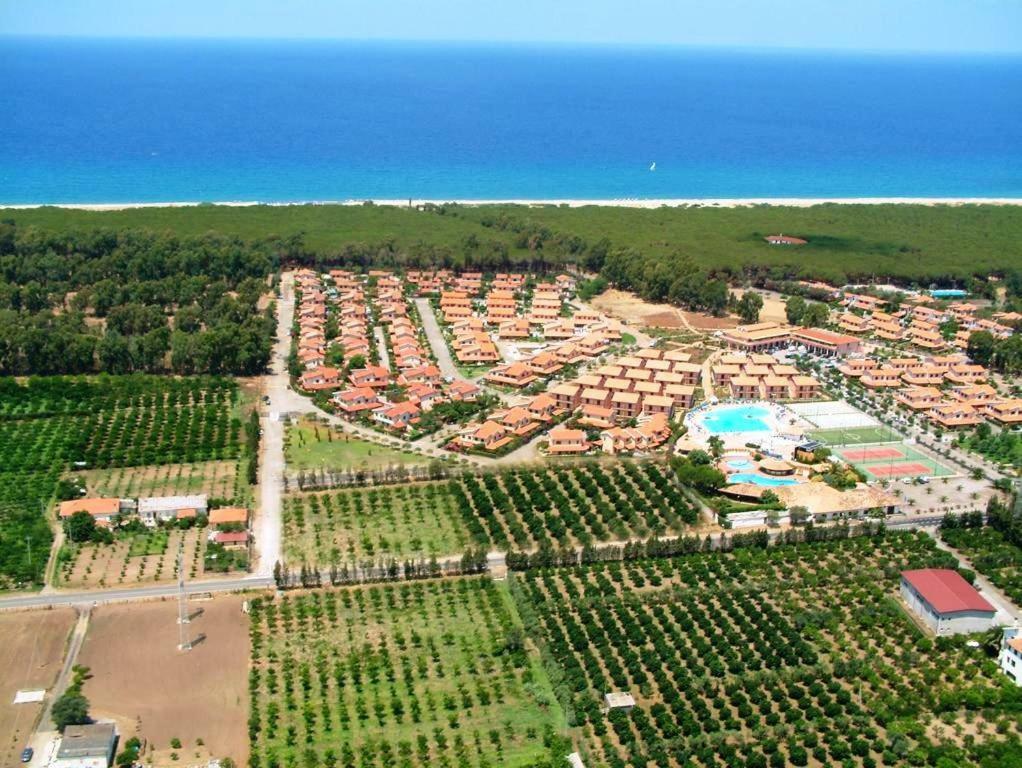 Villetta Aurora Villaggio Porto Ada A 2 Passi Dal Mare ピッツォ エクステリア 写真